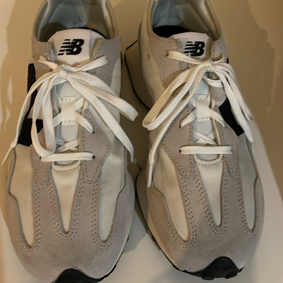 New Balance 327 - Picture 4 of 5